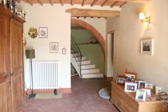 Thumbnail von Reiterhof mit vollrenoviertem Natursteinanwesen im Chianti mit 15 ha Land