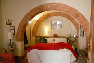 Thumbnail von Reiterhof mit vollrenoviertem Natursteinanwesen im Chianti mit 15 ha Land