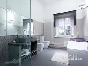 Thumbnail von historische Villa mit Pool und Tennisplatz bei Arezzo