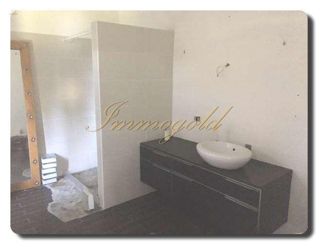 Thumbnail von Immogold IMI 1380 renovierungsbedürftige Villa mit großem Park