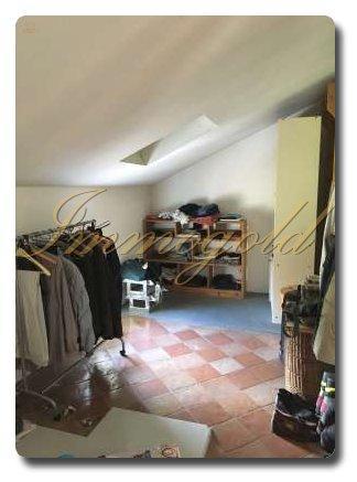 Thumbnail von Immogold IMI 1380 renovierungsbedürftige Villa mit großem Park