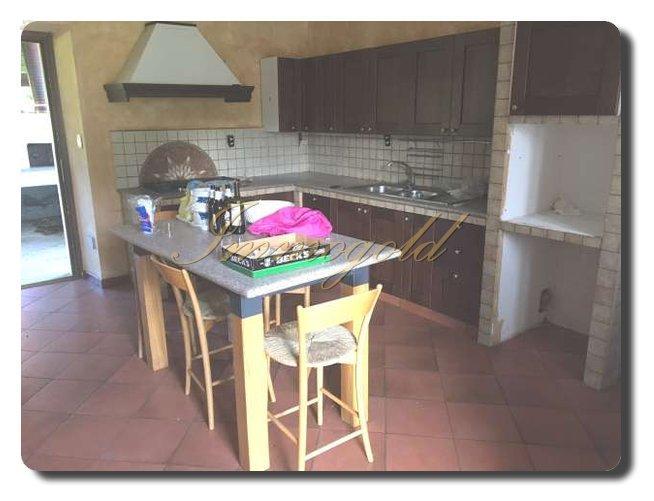 Thumbnail von Immogold IMI 1380 renovierungsbedürftige Villa mit großem Park