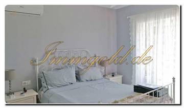 Thumbnail von Immogold Haus mit Pool und schönem Grundstück