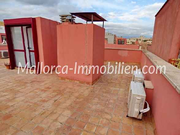 MODERNE PENTHOUSE-WOHNUNG IN EXKLUSIVER LAGE UND EINMALIGEM MEERBLICK