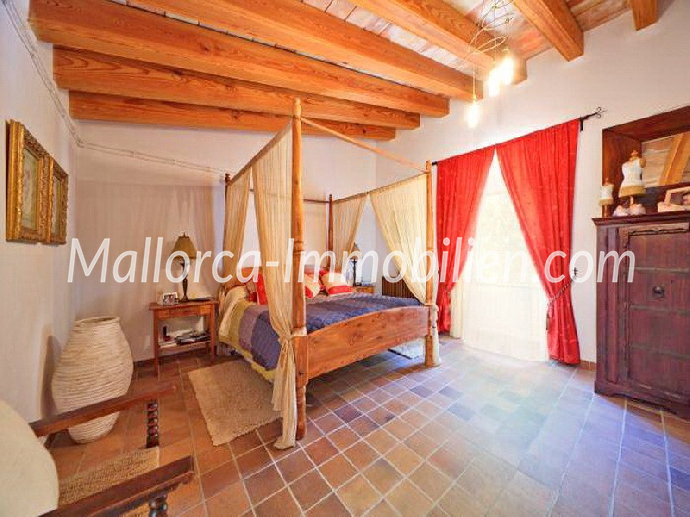 Thumbnail von HERRSCHAFTLICHES FINCA-ANWESEN MIT TRAUMBLICK AUF ALARÒ