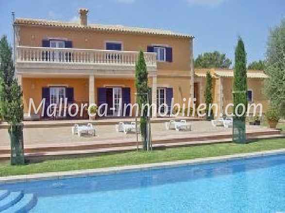 GROSSZÜGIG GEBAUTE FINCA MIT WEITBLICK