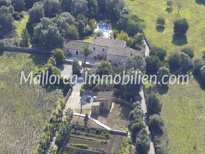 Thumbnail von EXCLUSIVES FINCAANWESEN MIT WUNDERSCHÖNEM GARTEN