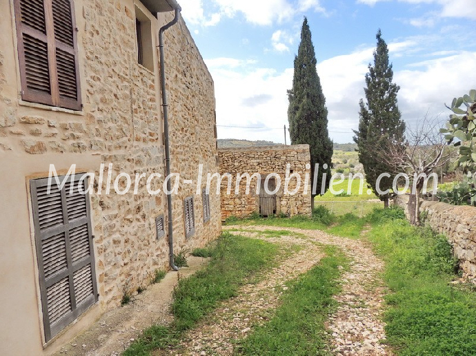Thumbnail von ROMANTISCHES MALLORQUINISCHES FINCA-ANWESEN MIT PANORAMABLICK