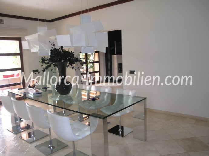 Thumbnail von ZAUBERHAFTES FINCAANWESEN MIT EIGENEM KLEINEN SEE UND POOL