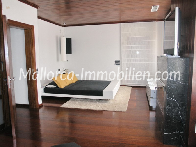 Thumbnail von ZAUBERHAFTES FINCAANWESEN MIT EIGENEM KLEINEN SEE UND POOL