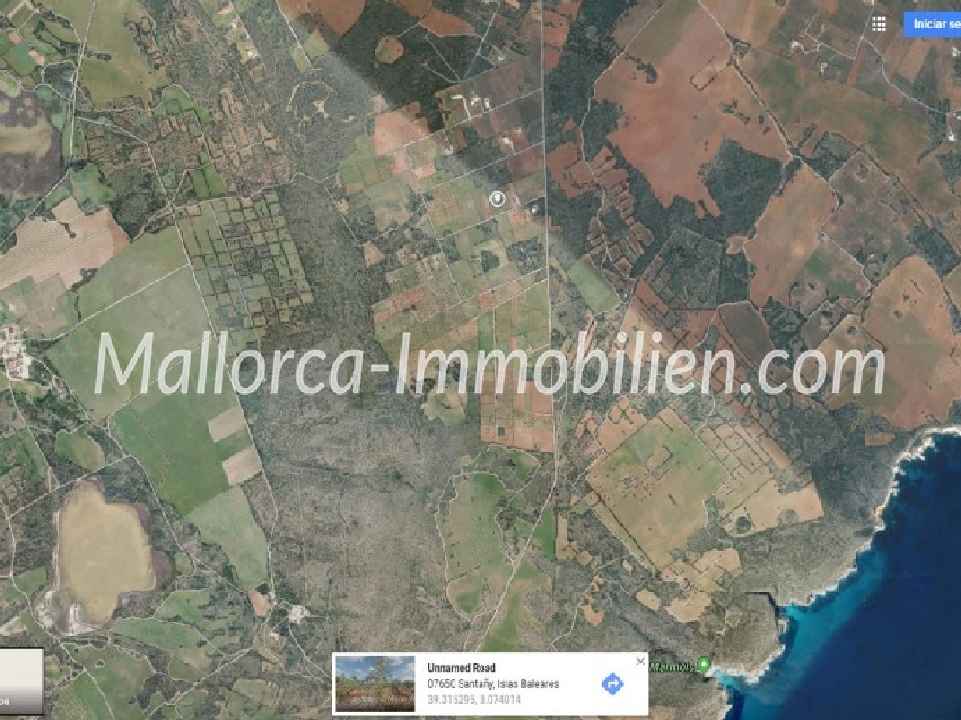 GRUNDSTÜCK MIT BLICK AUF DAS DORF SES SALINES