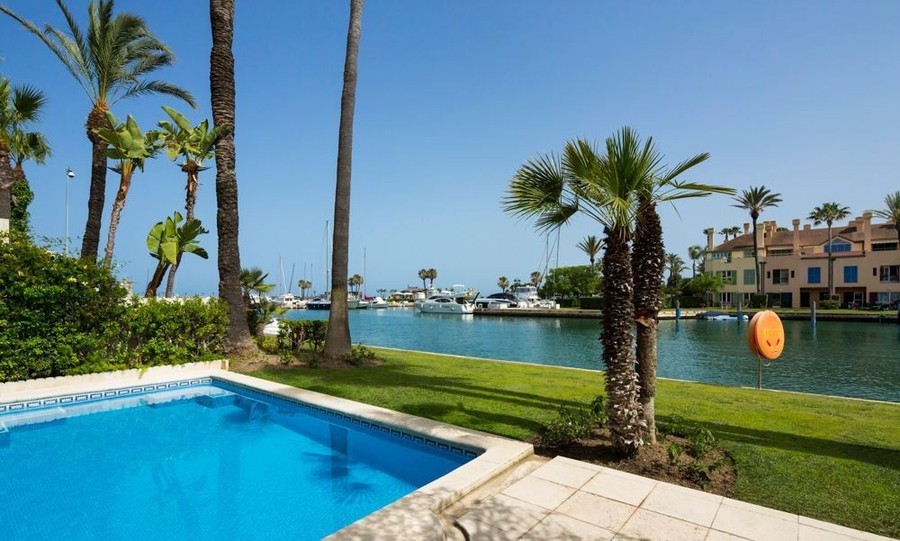 Luxus-Haus in Sotogrande Marina R2855702