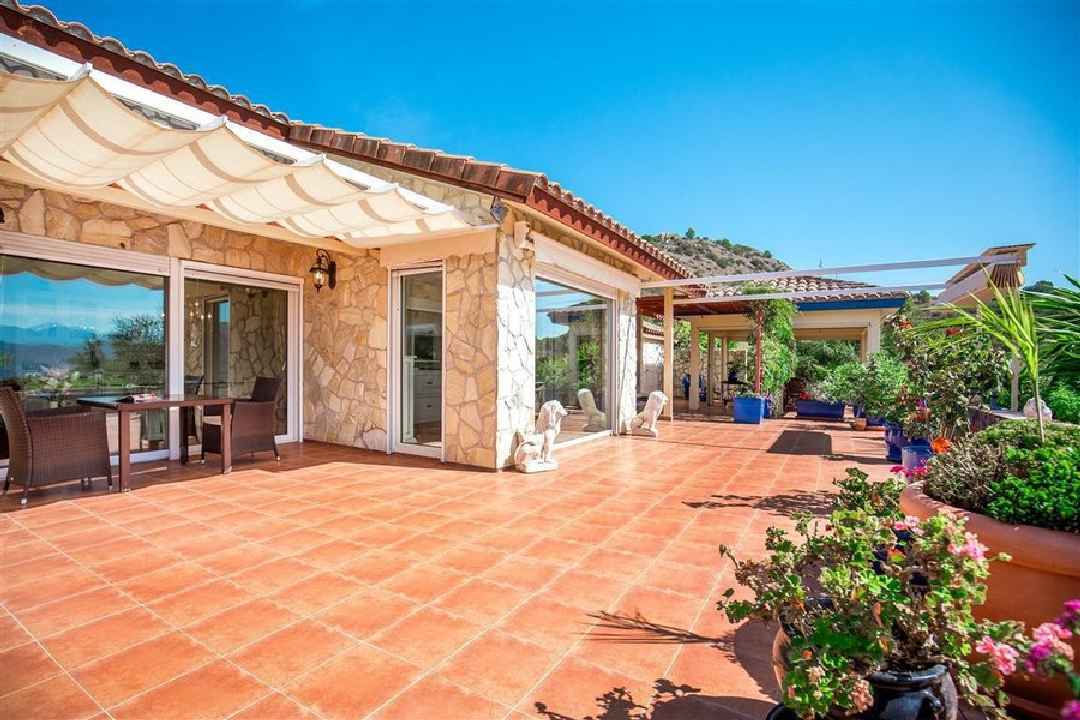 Luxus-Villa in Alozaina F2770778