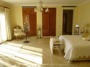 Thumbnail von Luxus-Villa in Sierra Blanca R2270714