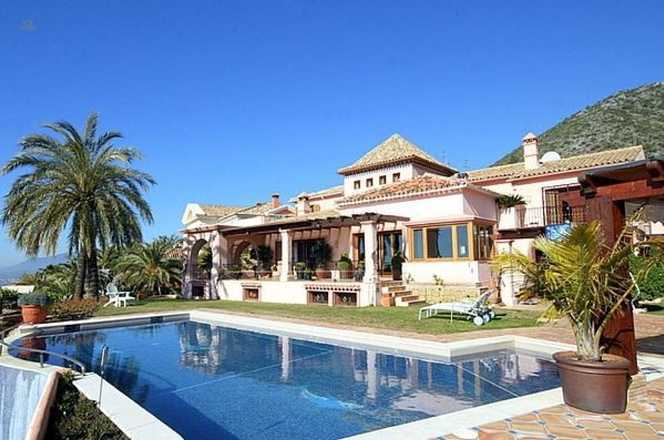 Luxus-Villa in The Golden Mile R2279090 