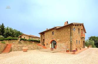 Thumbnail von kürzlich renoviertes Anwesen in traumhafter Lage mit Infinity-Pool