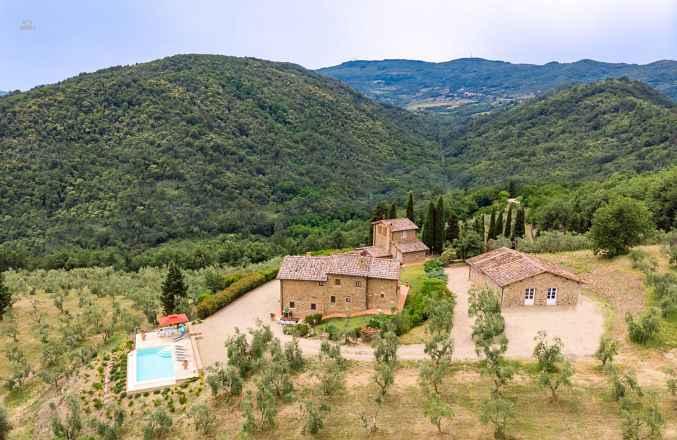 kürzlich renoviertes Anwesen in traumhafter Lage mit Infinity-Pool