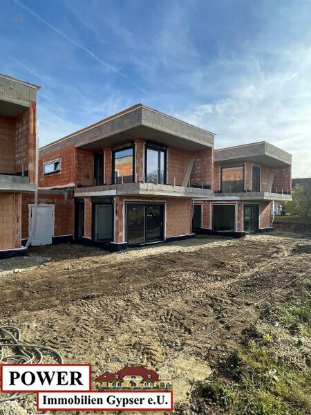 Thumbnail von PI BAU buduje dla Ciebie stylowy, masywny bungalow w krótkim czasie budowy!