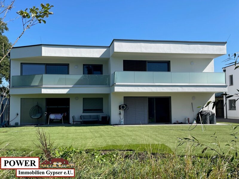 Thumbnail von PI BAU buduje dla Ciebie stylowy, masywny bungalow w krótkim czasie budowy!