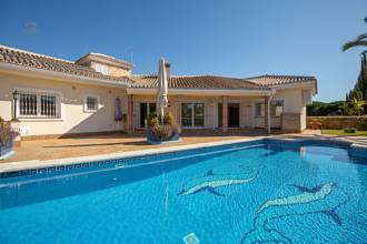 Thumbnail von Villa For Sale in Calahonda, Málaga