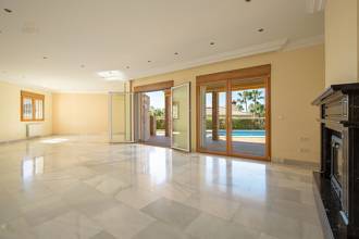 Thumbnail von Villa For Sale in Calahonda, Málaga