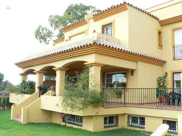 Town House For Sale in Guadalmina Alta, Málaga