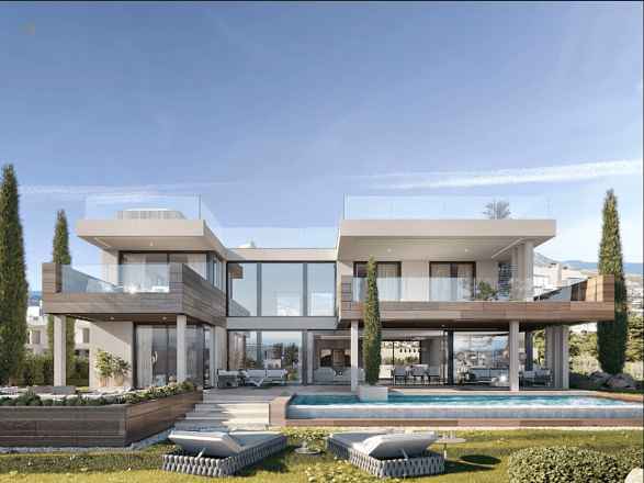 Villa For Sale in LA Duquesa, Málaga