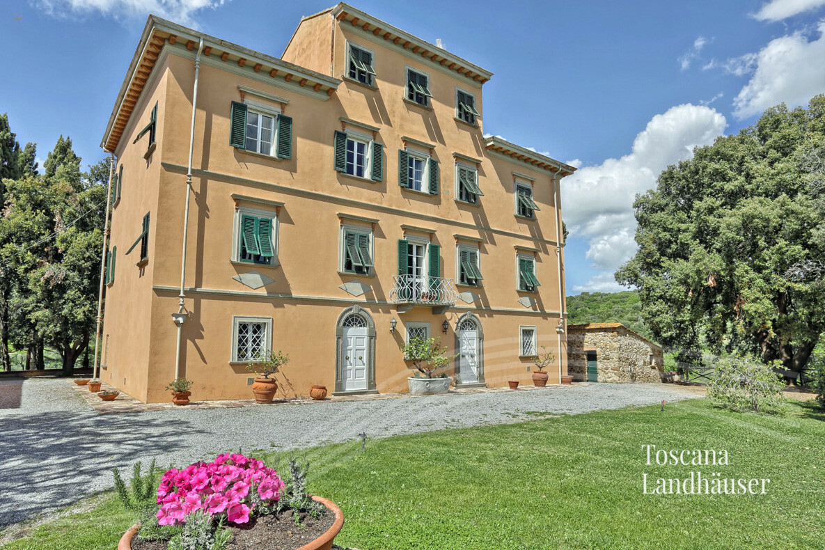 Villa aus dem 19. Jhdt. mit traumhaftem Meerblick