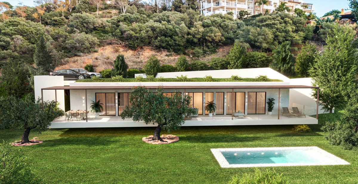 Villa For Sale in Benahavis, Málaga