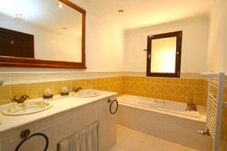 Thumbnail von Villa For Sale in Valtocado, Málaga