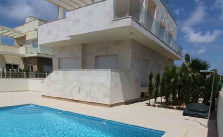 Villa For Sale in La Zenia, Alicante