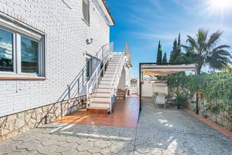 Thumbnail von Villa For Sale in Sierrezuela, Málaga