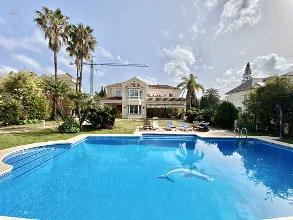  Marbella Villa ES131804