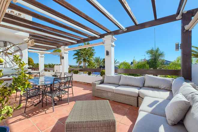 Apartment For Sale in Marbella, Málaga 