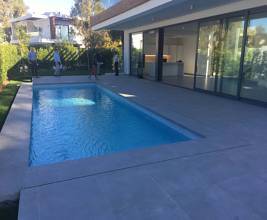 Thumbnail von Villa For Sale in Estepona, Málaga