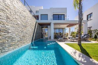 Thumbnail von Villa For Sale in Calahonda, Málaga