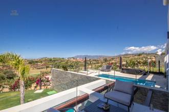 Thumbnail von Villa For Sale in Calahonda, Málaga