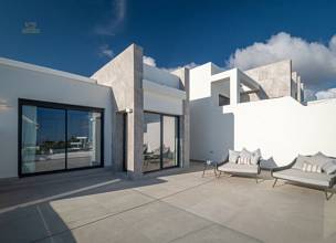 Thumbnail von Villa For Sale in  Cabopino, Málaga