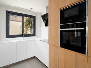 Thumbnail von Villa For Sale in  Cabopino, Málaga