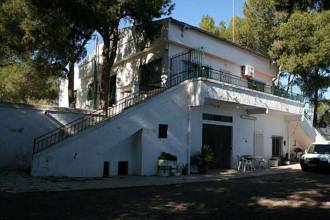 Villa For Sale in Pinoso, Alicante 