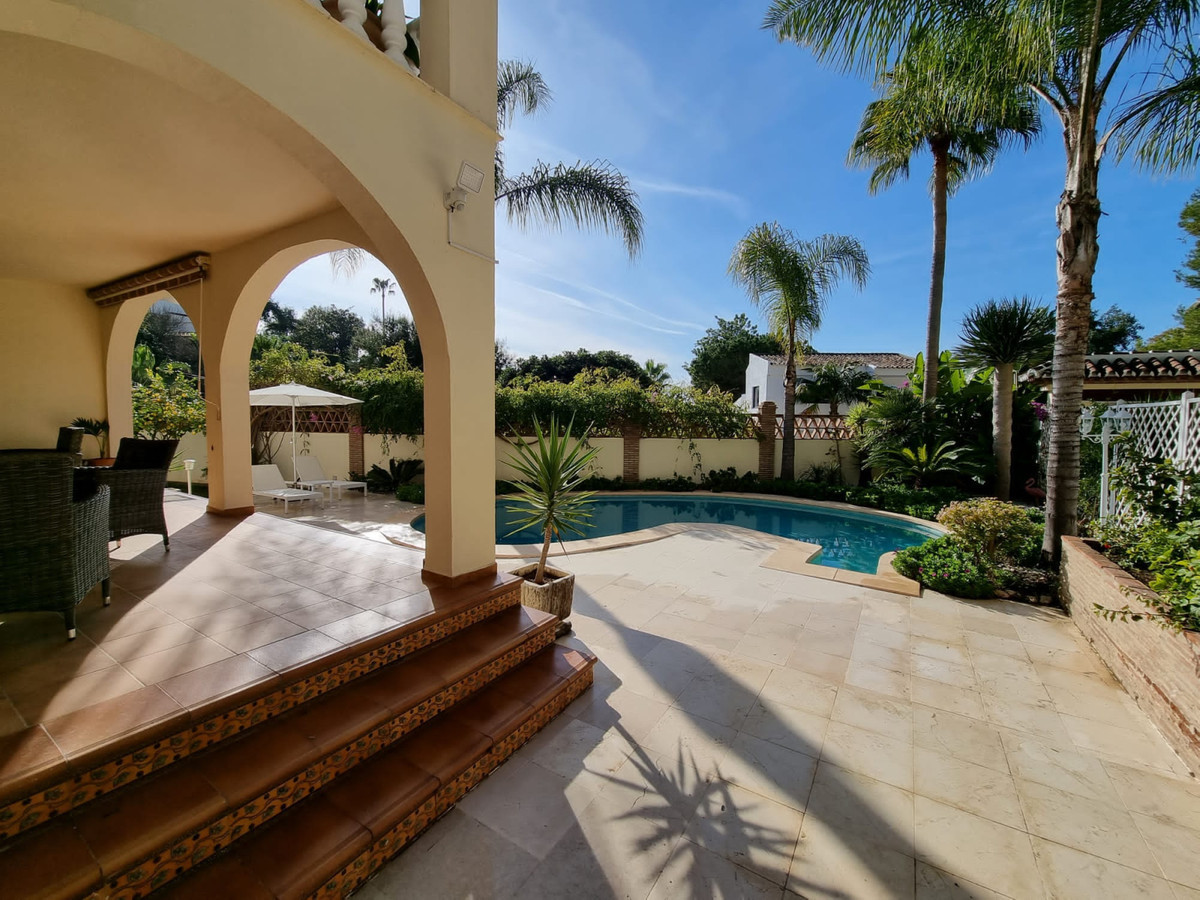 Villa For Sale in Marbella, Málaga