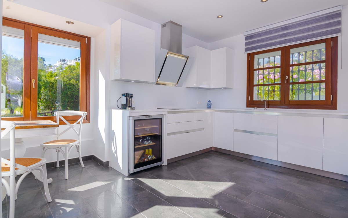 Thumbnail von Benahavis Villa ES130994