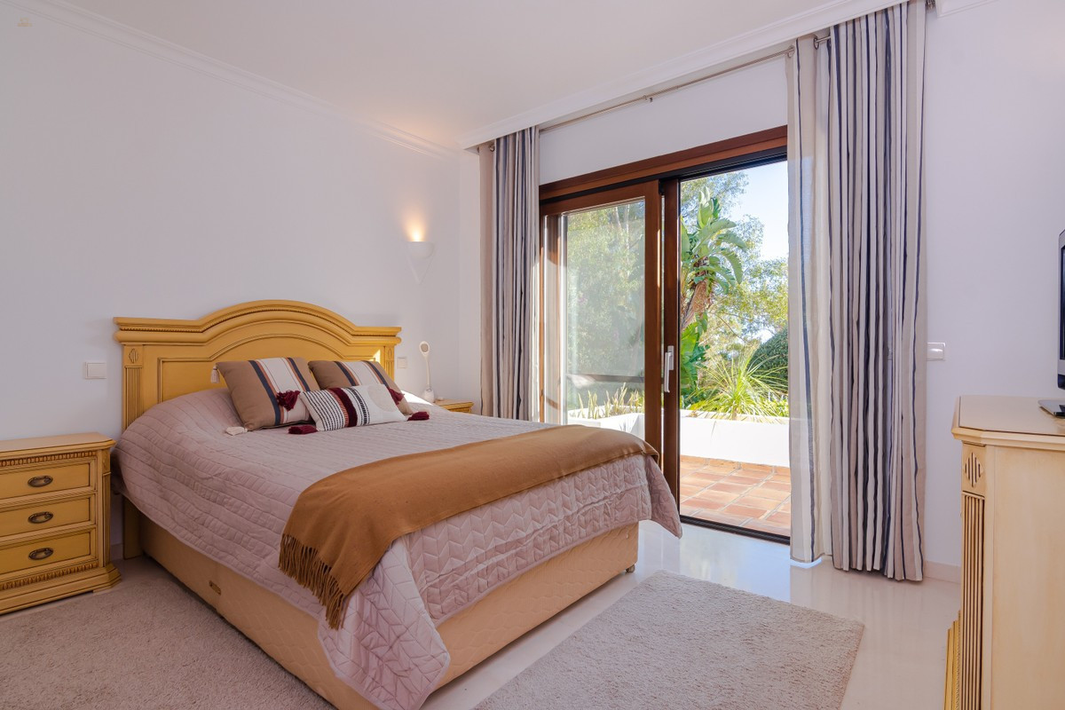 Thumbnail von Benahavis Villa ES130994