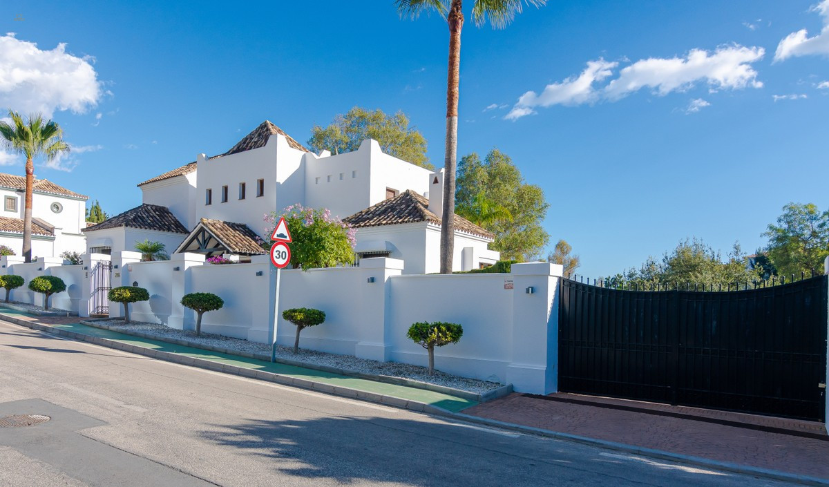 Thumbnail von Benahavis Villa ES130994