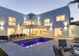  Nueva Andalucía Villa ES128974