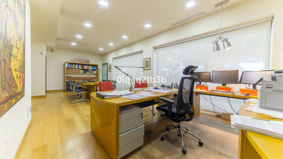 Thumbnail von Commercial Property For Sale in Marbella, Málaga