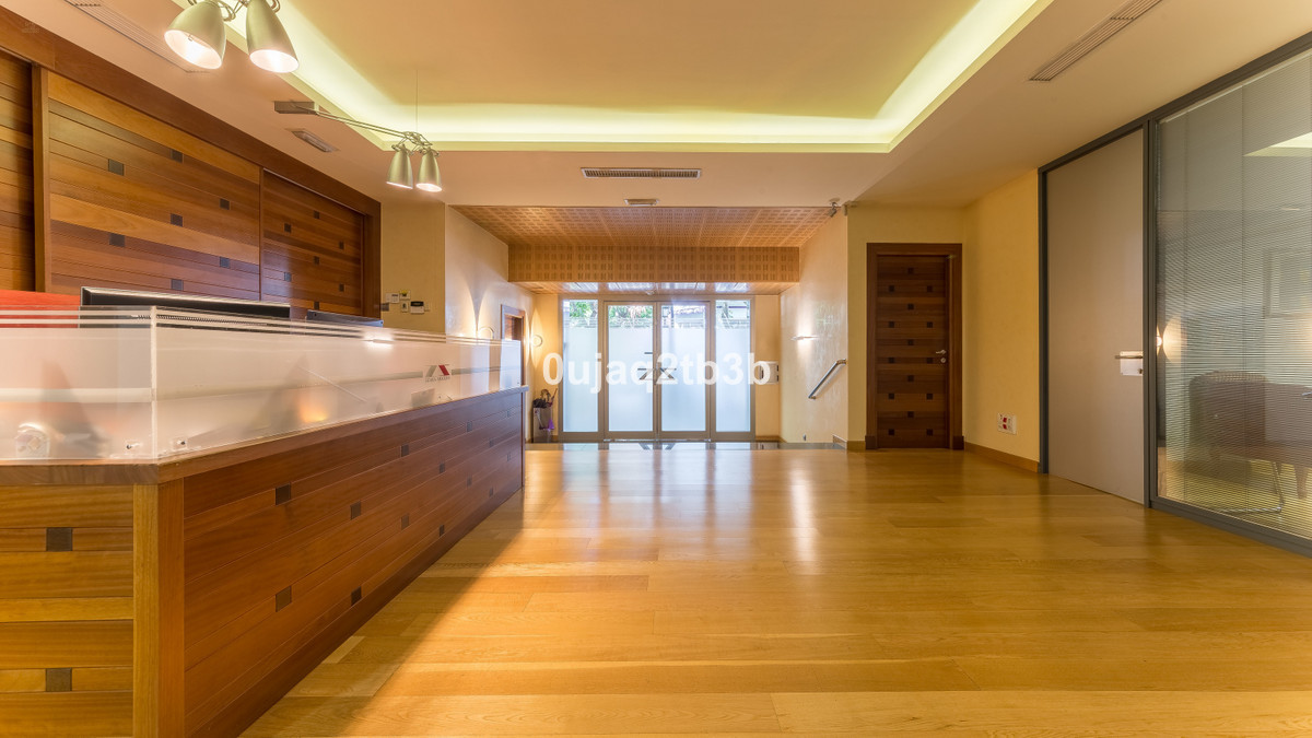 Thumbnail von Commercial Property For Sale in Marbella, Málaga