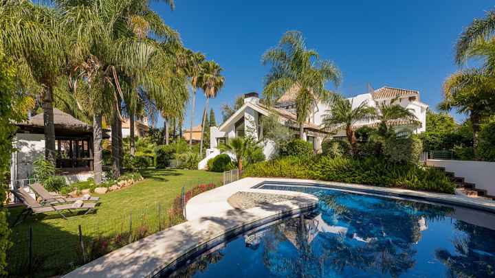  Marbella Villa ES125104