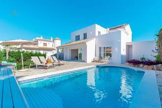 Thumbnail von Villa For Sale in Marbella, Málaga