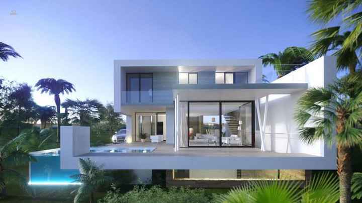 Villa For Sale in Estepona, Málaga
